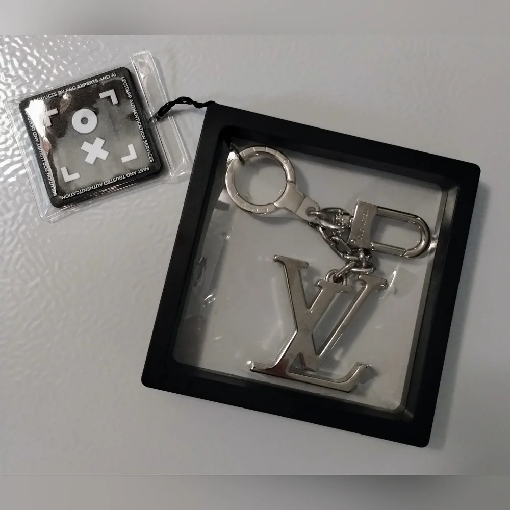 Louis Vuitton Bag Charm With COA - Picture 6 of 6